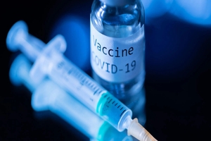 Σωτηριάδης (Καθηγητής Επιδημιολογίας): «Πρέπει να σταματήσει η συζήτηση περί υποχρεωτικότητας του εμβολίου»