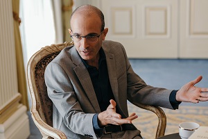 Yuval Harari: «Πρόδρομος» κατάργησης της ελευθερίας μας;