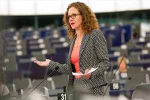 Σόφι ιν 'τ Βελντ (Ευρωβουλευτής) στη «Ν»: Το σκάνδαλο Pegasus απειλή για την Ευρώπη