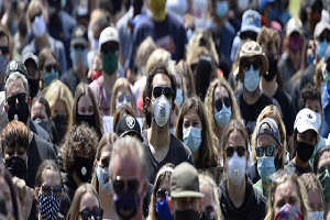 Η κυβέρνηση εξαναγκάζει τους εργαζόμενους και για 4η δόση, ενώ στην Ιταλία καταργείται ακόμα και η μάσκα!