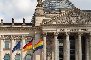 Η Γερμανία απλοποιεί τη διαδικασία αλλαγής φύλου