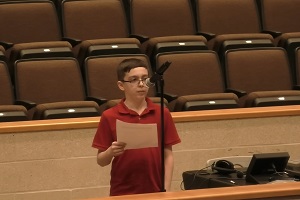 Έφηβος τιμωρήθηκε στο σχολείο του γιατί φορούσε μπλουζάκι που έγραφε «υπάρχουν μόνο δύο φύλα»! Κατά την απολογία του συνέτριψε τους δικαιωματιστές!
