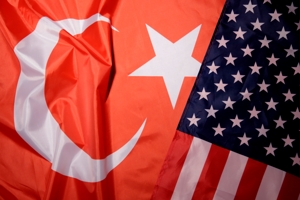 Η αμερικανολαγνεία κρύβει συχνά τουρκολαγνεία…