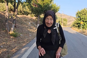 «Να ‘χεις την υγειά σου, να σμίγουμε πάντα στο δρόμο» – Ζωντανή συζήτηση με τη γιαγιά Χρυσάνθη