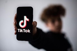 Οι παγίδες του Tik Tok για τα παιδιά