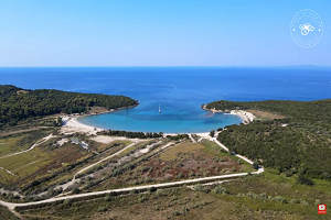 Όρμος του Οδυσσέα: Η μυθική παραλία της Ηπείρου (βίντεο)