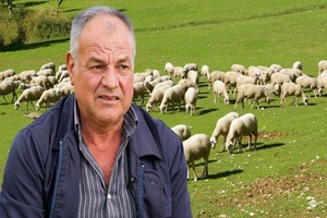 Γεννημένος ανάμεσα στα ζώα - Ο Χρήστος και τα πρόβατά του