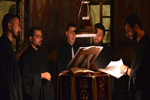 Μουσικά Κείμενα (Κυριακή ΙΒ΄ Λουκά, Αγίων Αθανασίου και Κυρίλλου Πατριαρχών Αλεξανδρείας): Αργή Στιχολογία Κεκραγαρίων, κατά την Αγιορείτικην παράδοσιν, Ήχος Βαρύς – Αργή Δοξολογία, μέλος Χουρμουζίου Χαρτοφύλακος, Ήχος Βαρύς Εναρμόνιος