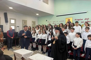 Τους Τρεις Ιεράρχες τίμησαν οι μαθητές των σχολείων της Μητρόπολης Αργυροκάστρου