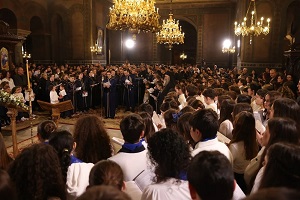 Θεσσαλονίκη: 1000 μαθητές και μαθήτριες έψαλαν μαζί με τον Αρχιεπίσκοπο Ιερώνυμο τον Ακάθιστο Ύμνο (φωτο+βίντεο)